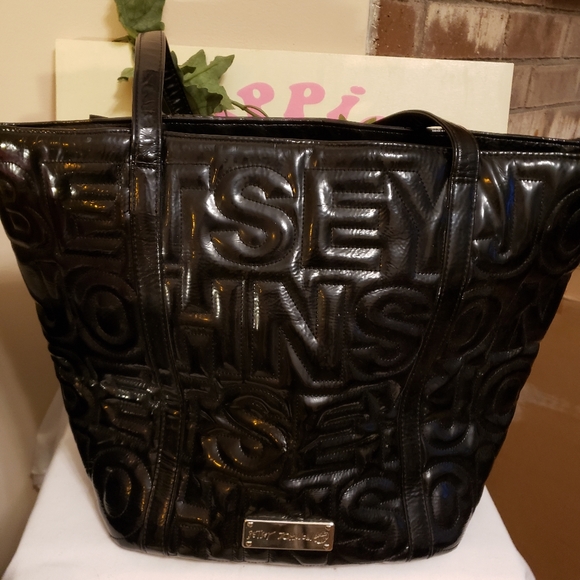Betsey Johnson Handbags - Betsey Johnson tote